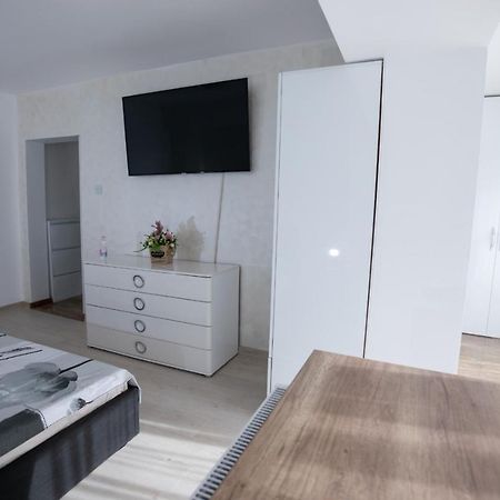 Apartament Central Târgu Jiu Εξωτερικό φωτογραφία